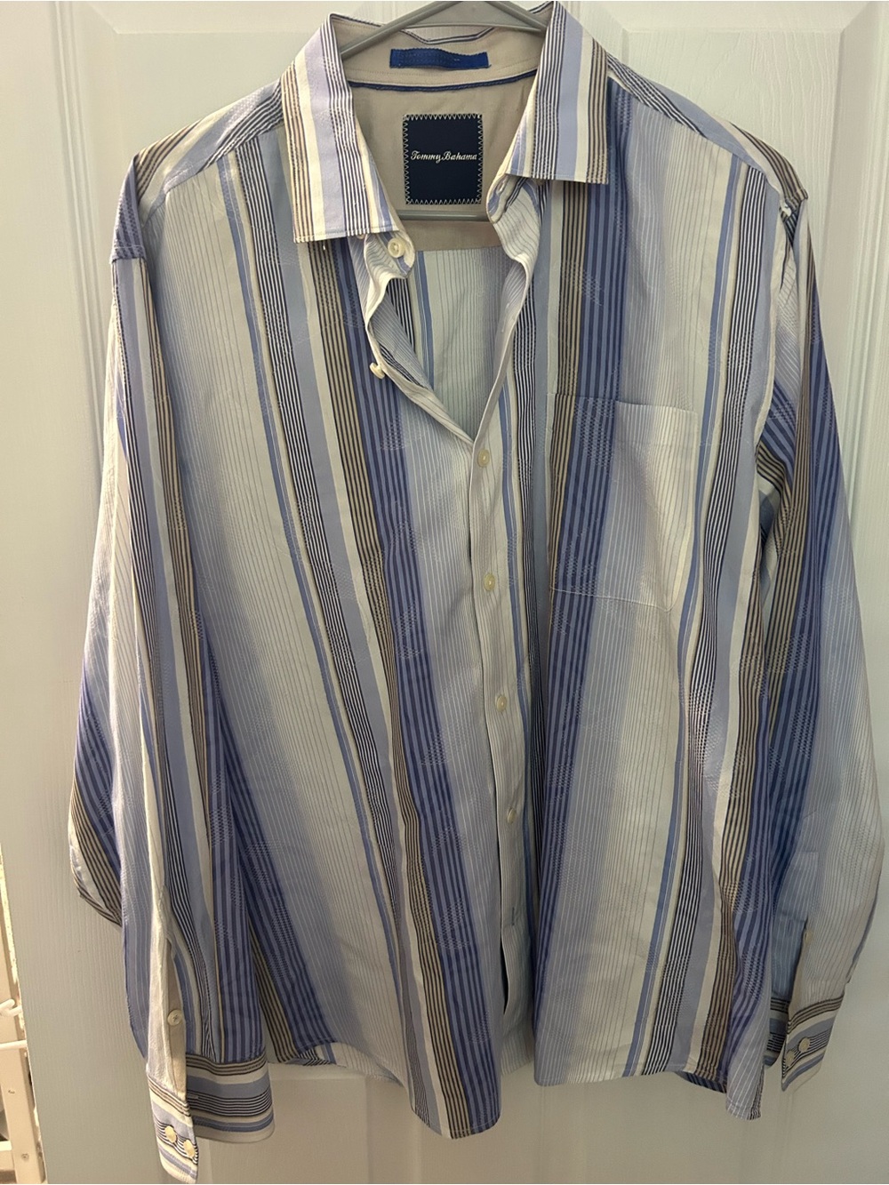 Tommy Bahama Men's Blue and White Striped Dress Shirt sz L